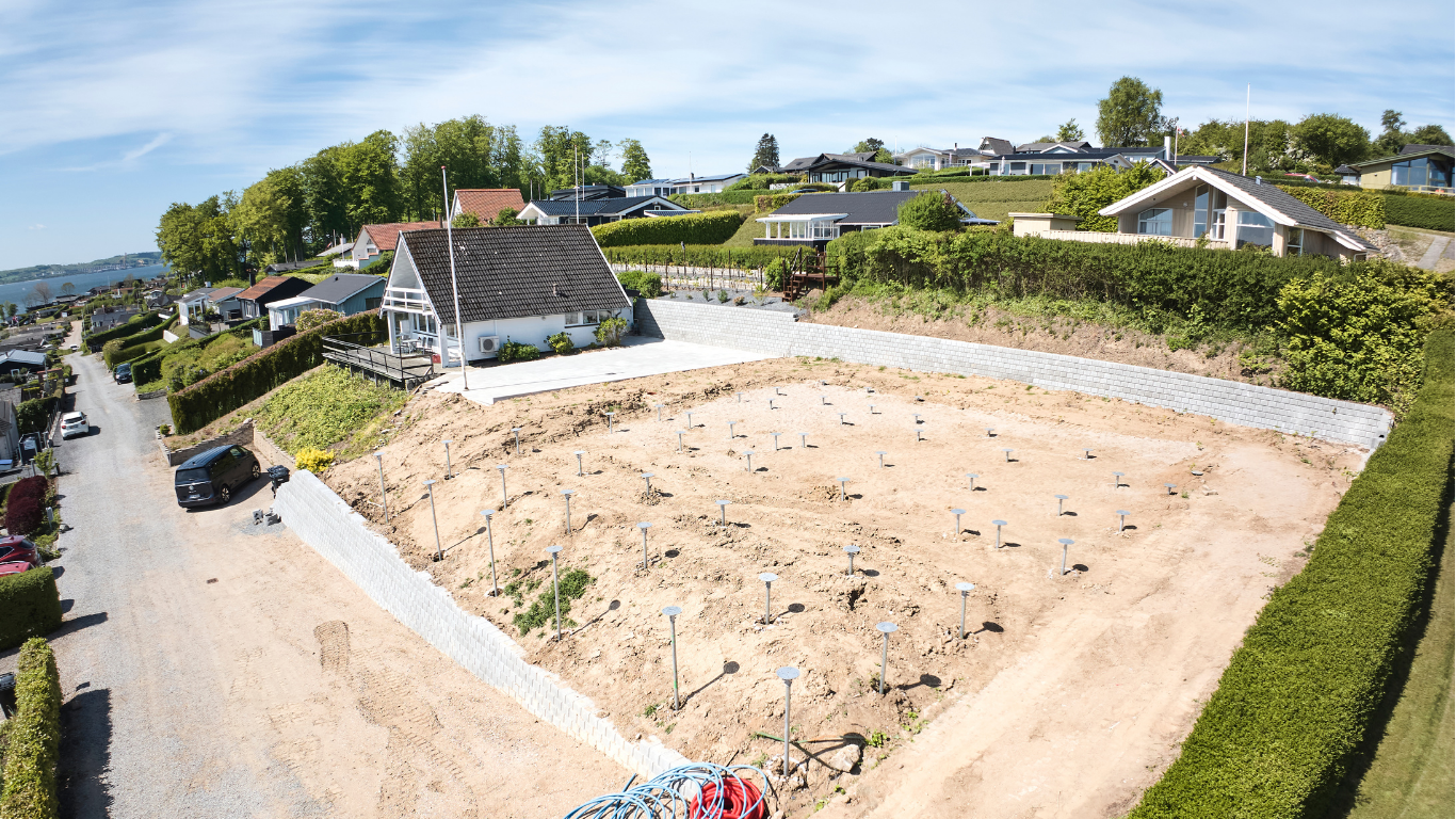 fundament af skruepæle til sommerhusgrund i aabenraa